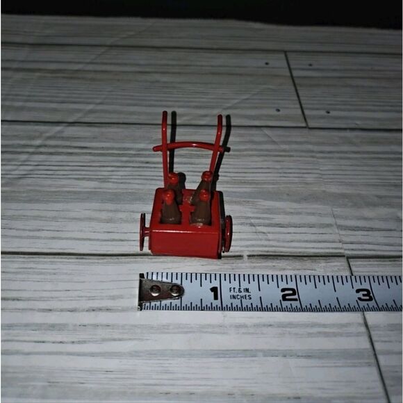 Vintage Miniatures Doll House Metal Coca-Cola Soda Hand Cart With 4 Bottles - Picture 9 of 9